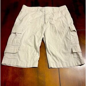 Roundtree & Yorke Multi Cargo 13” Inseam Shorts